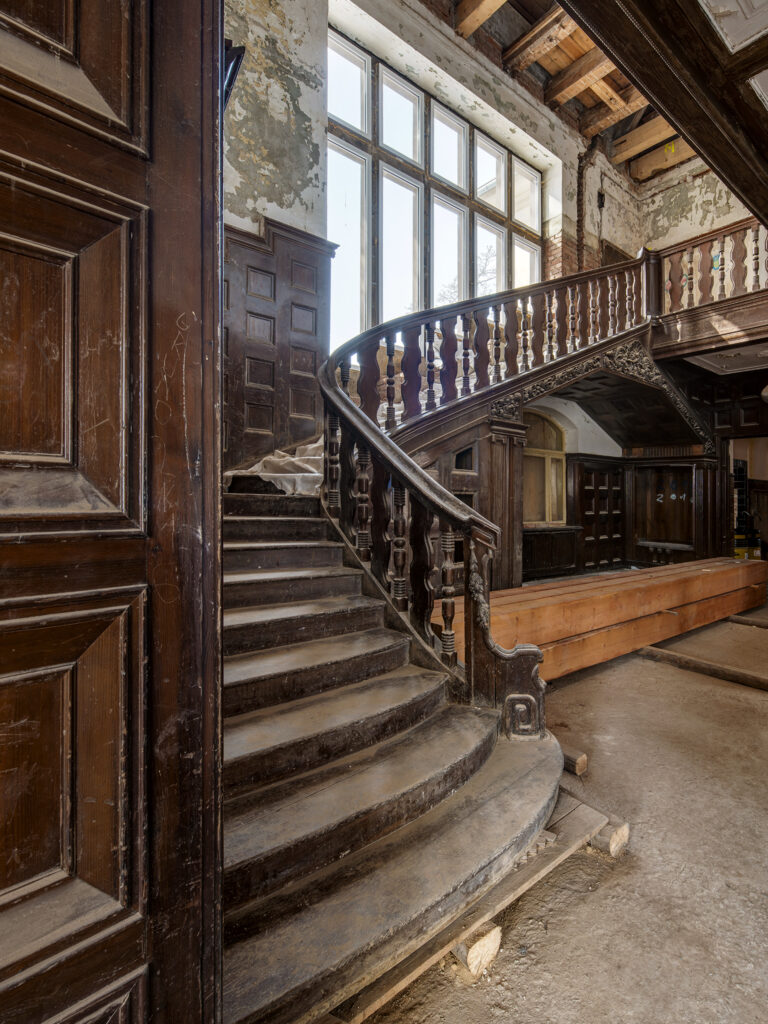 Historické schodiště Vila Kovářská